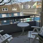 Flat Medien Hafen 30mintofair Apartment