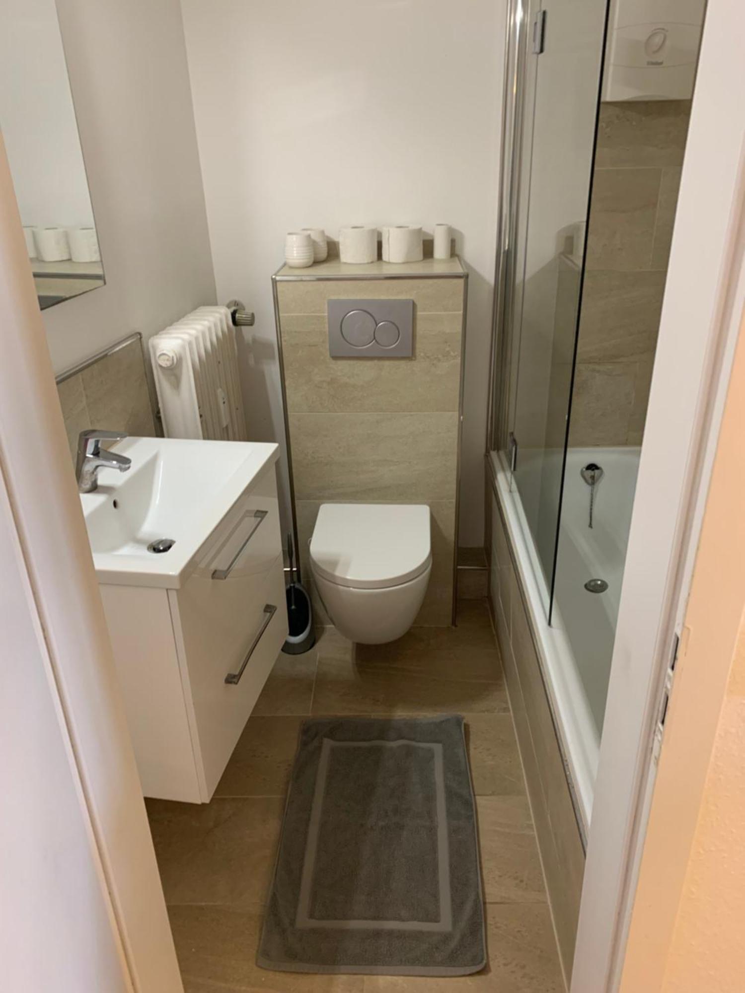 Flat Medien Hafen 30mintofair Dusseldorf